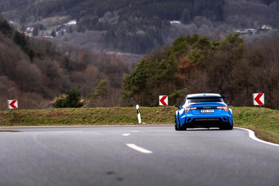  LYNK&Co 03 Cyan Concept 2019 года  (фото 31 из 43)